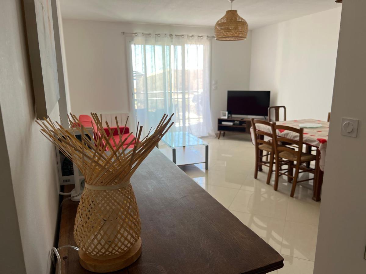 Superbe Appartement A Saint Pierre La Mer Buitenkant foto